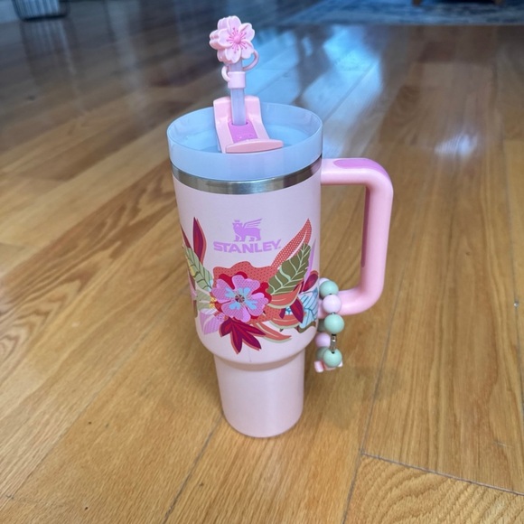 Stanley Other - Stanley quencher, H2O, flow state Tumblr Mother’s Day, 40 oz.